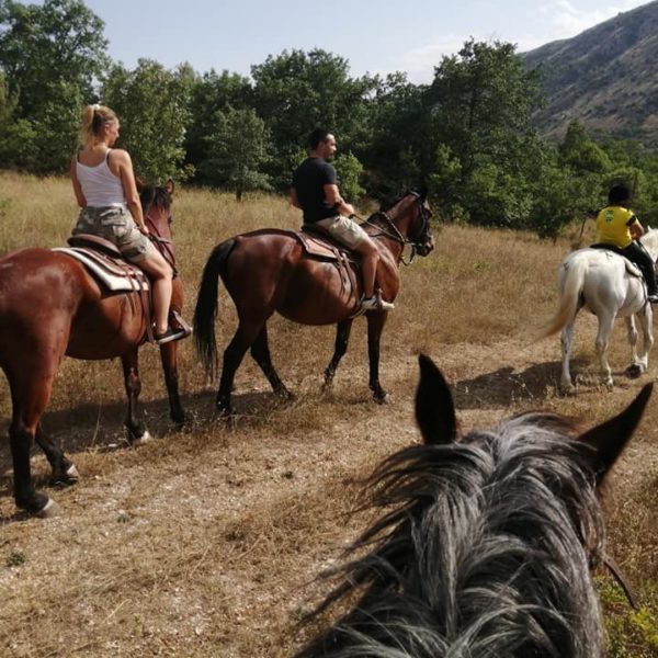 passeggiate a cavallo in abruzzo